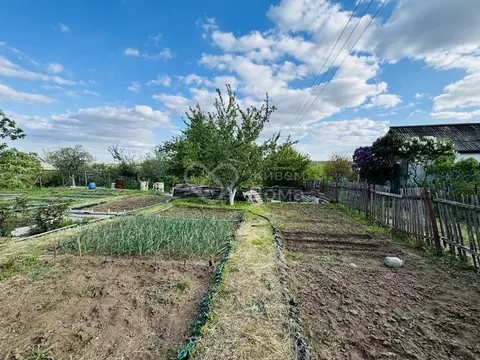 Дом в Волгоградская область, Светлоярский район, Кировское с/пос, ...