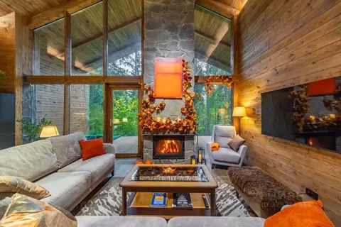 Дом в Московская область, Дмитровский муниципальный округ, д. Шадрино, ...