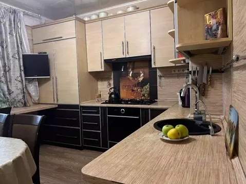 2-к кв. Ставропольский край, Пятигорск Оранжерейная ул., 22/1 (88.0 м)