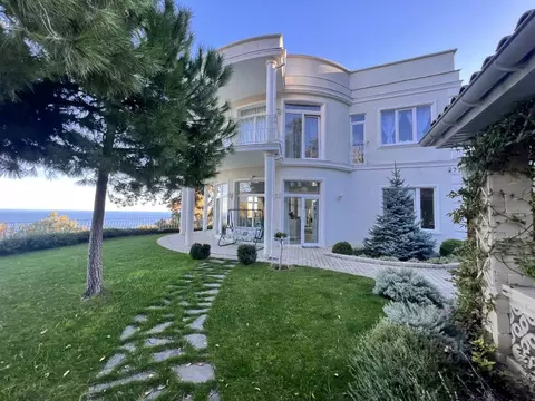 Дом в Крым, Ялта муниципальный округ, Ливадия пгт пер. ...