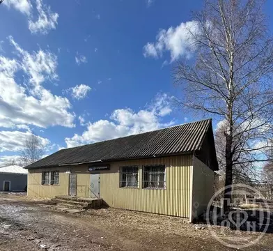 Торговая площадь в Ленинградская область, Тихвинский район, ...