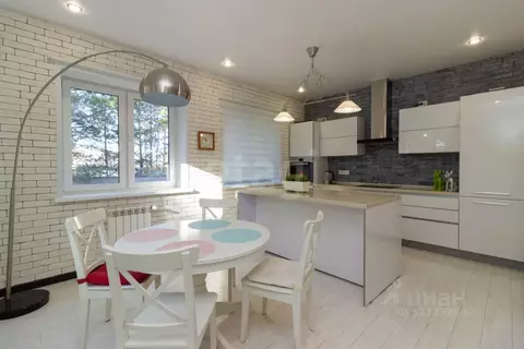 Дом в Красноярский край, Емельяновский муниципальный округ, д. ...