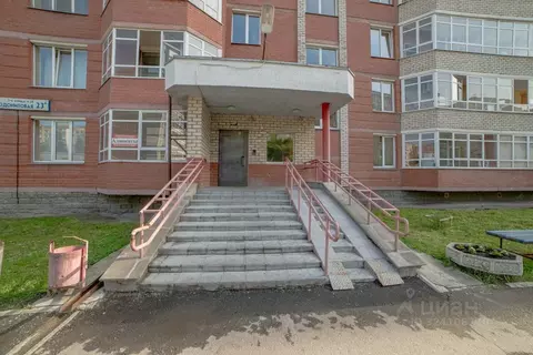 3-к кв. Свердловская область, Екатеринбург ул. Родонитовая, 23А (75.6 ...