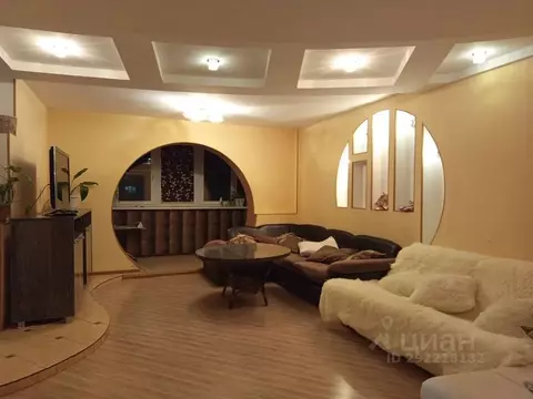 2-к кв. Челябинская область, Челябинск ул. Жукова, 37А (100.0 м)