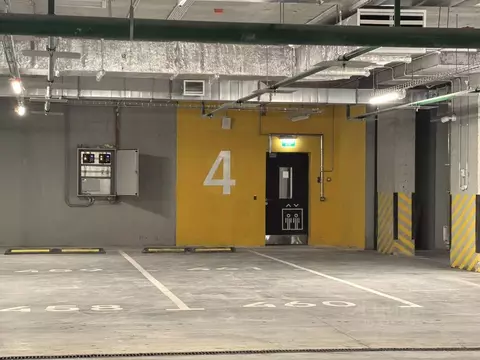 Гараж в Москва ул. Добролюбова, 8к1 (15 м)