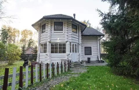 Дом в Ленинградская область, Приозерский район, Красноозерное с/пос, ...