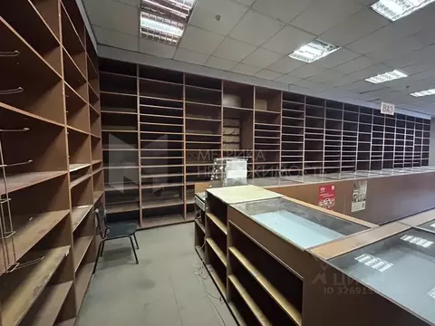 Помещение свободного назначения в Тюменская область, Тюмень ул. ...