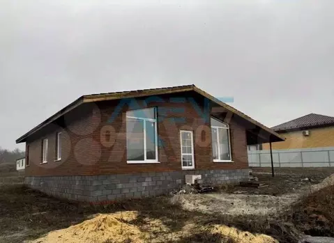 Дом в Белгородская область, Белгородский район, Пушкарское с/пос, с. ...