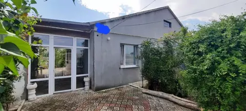 Дом в Крым, Сакский район, с. Вересаево ул. Советская (110 м)