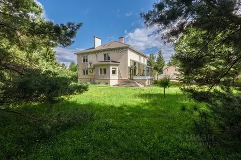 Участок в Московская область, Одинцовский городской округ, с. Усово, ...