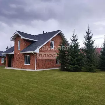 Дом в Калужская область, Жуковский муниципальный округ, д. Алопово ул. ...