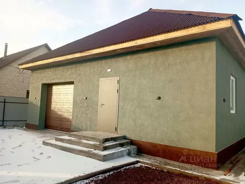 Дом в Хакасия, Усть-Абаканский район, пос. Тепличный Молодежная ул. ...