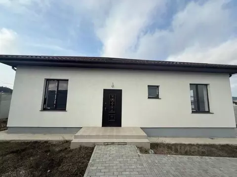 Дом в Крым, Симферопольский район, с. Урожайное ул. Гагарина (130 м)