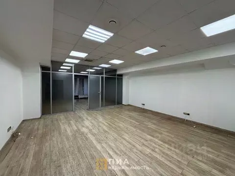 Офис в Санкт-Петербург Уральская ул., 4 (79 м)