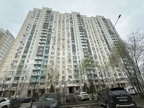 Продается 4-комнатная квартира