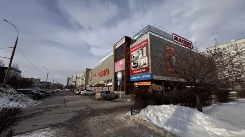 Торговая площадь в Самарская область, Тольятти ул. Дзержинского, 38А ...