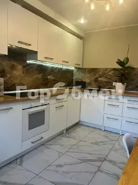 Продается 3-комнатная квартира