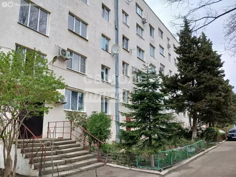 2-комнатная квартира: село Ольгинка, Черноморская улица, 1А (50 м)