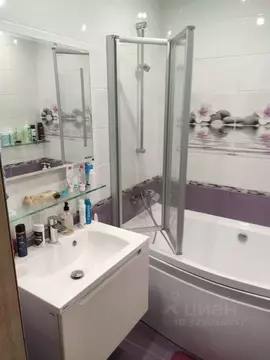 3-к кв. Омская область, Омск ул. Орловского, 8 (100.0 м)