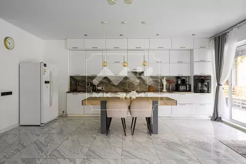 Дом в Ленинградская область, Ломоносовский район, д. Гостилицы  (210 ...