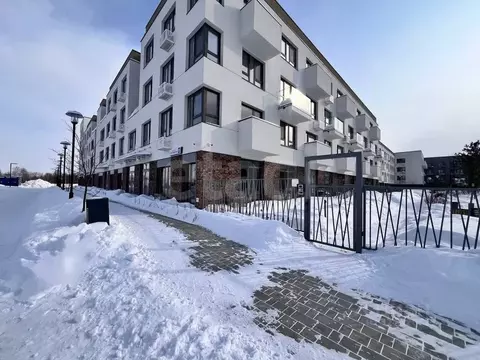 Студия Тюменская область, Тюмень ул. Сергея Свиридова, 15 (28.9 м)