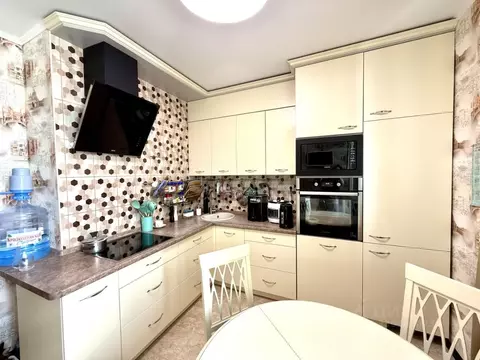2-к кв. Коми, Сыктывкар Сысольское ш., 1/2 (62.9 м)