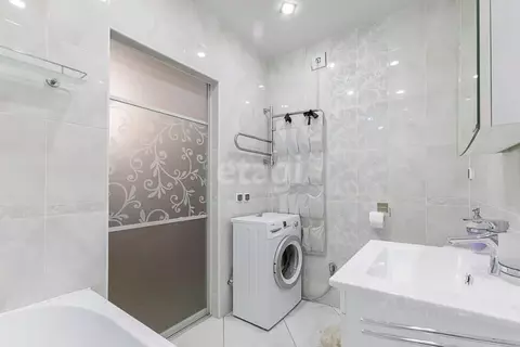 1-к кв. Свердловская область, Екатеринбург ул. Машинная, 46 (49.0 м)