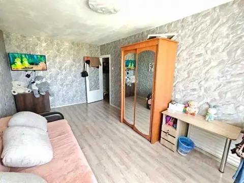 3-к кв. Курганская область, Курган Заозерный жилрайон, 2-й мкр, 10 ...