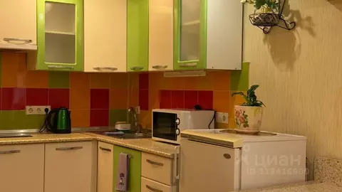 2-к кв. Крым, Симферополь спуск Суворовский, 9 (42.0 м)