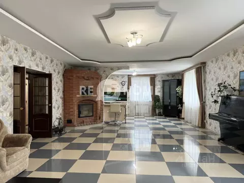 Коттедж в Пермский край, Пермь ул. Актера Емельянова, 61 (451 м)