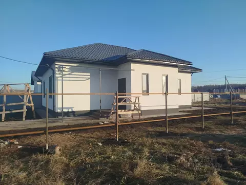 Дом в Омская область, Омский район, пос. Магистральный  (90 м)