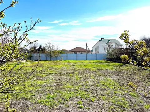 Участок в Волгоградская область, Среднеахтубинский район, ...