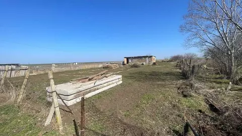 Участок в Крым, Кировский район, с. Владиславовка ул. Полевая, 24 ...