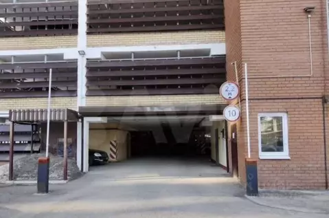 Гараж в Московская область, Красногорск Опалиха мкр, ул. Дежнева, 7А ...