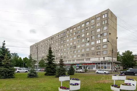 Торговая площадь в Санкт-Петербург Народная ул., 6 (1618 м)