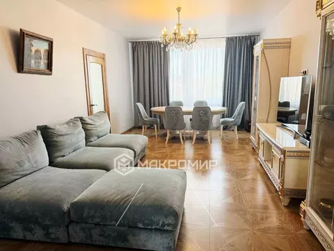 3-к кв. Санкт-Петербург ул. Ворошилова, 25к1 (90.0 м)
