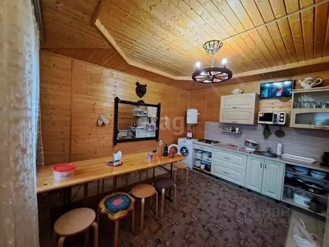 Дом в Адыгея, Майкопский район, Даховская ст-ца Почтовая ул. (180 м)