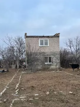 Дом в Карачаево-Черкесия, Карачаевский район, Правокубанский пгт ул. ...