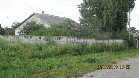 Дом в Брянская область, Навлинский район, Бяковское с/пос, с. Лески  ...