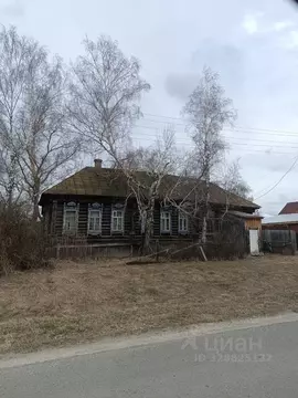 Дом в Ульяновская область, Сурский район, Астрадамовское с/пос, д. ...