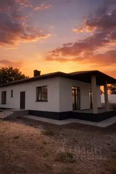 Дом в Крым, Симферопольский район, с. Урожайное  (140 м)