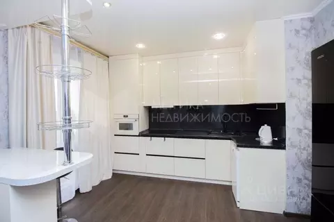 2-к кв. Тюменская область, Тюмень Широтная ул., 156/1 (74.5 м)