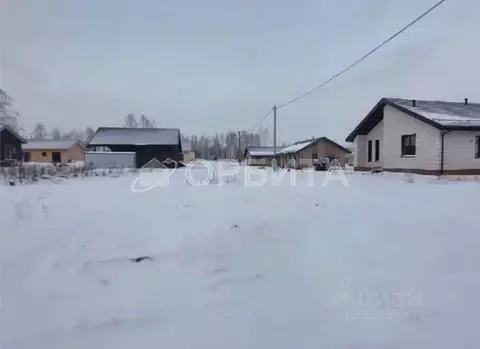 Участок в Тюменская область, Тюменский муниципальный округ, с. Чикча, ...