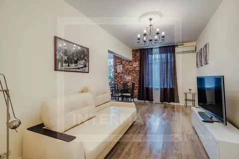 2-к кв. Москва Кутузовский просп., 4/2 (65.0 м)