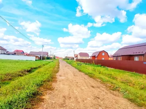 Участок в Омская область, Омский район муниципальный округ, д. ...