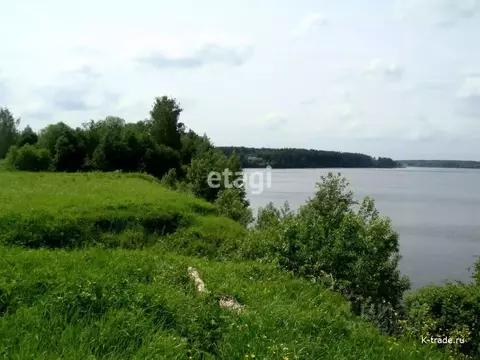 Дом в Тюменская область, Исетский муниципальный округ, д. Турушево ул. ...