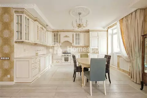 Продается 4-комнатная квартира