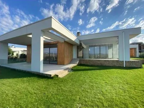 Дом в Краснодарский край, Новороссийск городской округ, Натухаевская ...