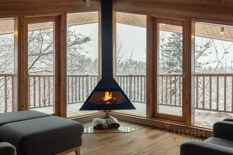 Дом в Ленинградская область, Всеволожский район, Токсовское городское ...