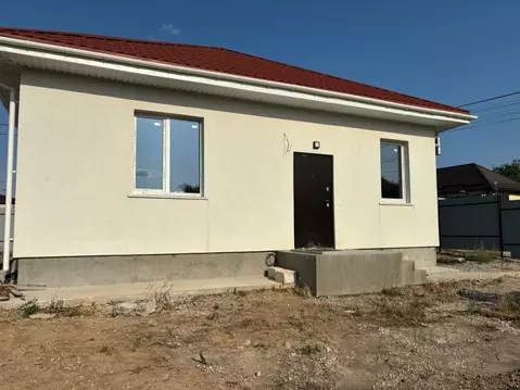 Дом в Крым, Симферопольский район, с. Мирное ул. Пейзажная, 1 (75 м)